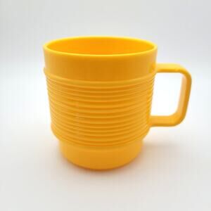 Yellow Rubbermaid Ribbed Stackable Vintage Plastic Cup